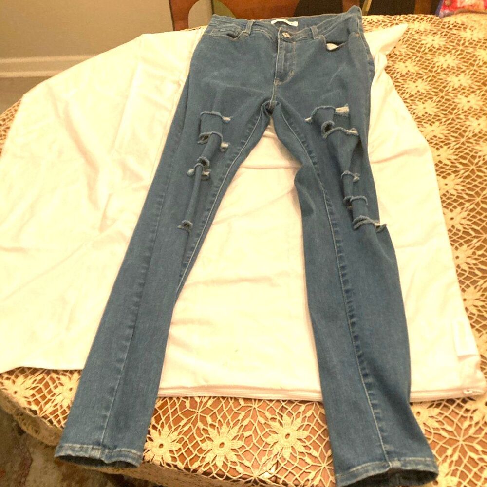 PacSun Medium Wash Heavily Distressed Shredded Skinny Jeans Women's Size 27